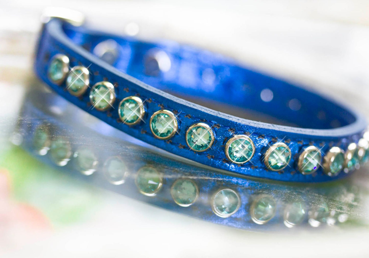 1/2 inch leather collar with turquoise swarovski crystals